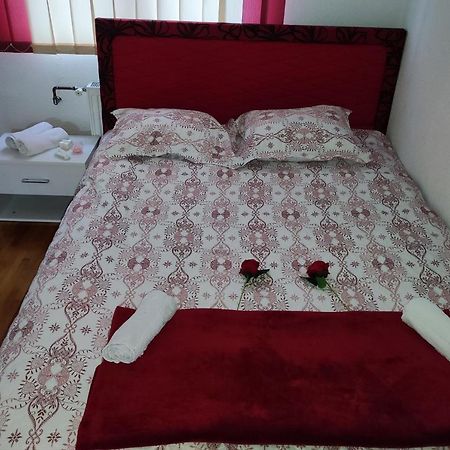 Apartmán Vela-Edo Zavidovici Exteriér fotografie