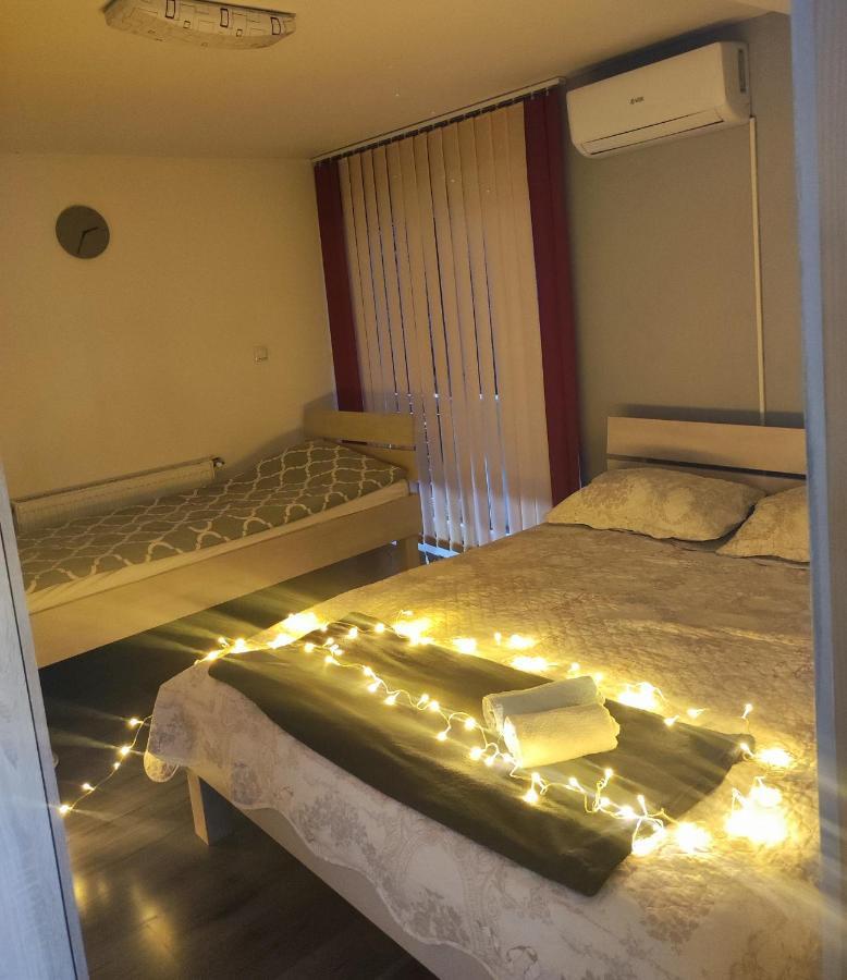 Apartmán Vela-Edo Zavidovici Exteriér fotografie