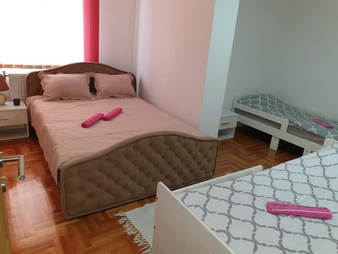 Apartmán Vela-Edo Zavidovici Exteriér fotografie