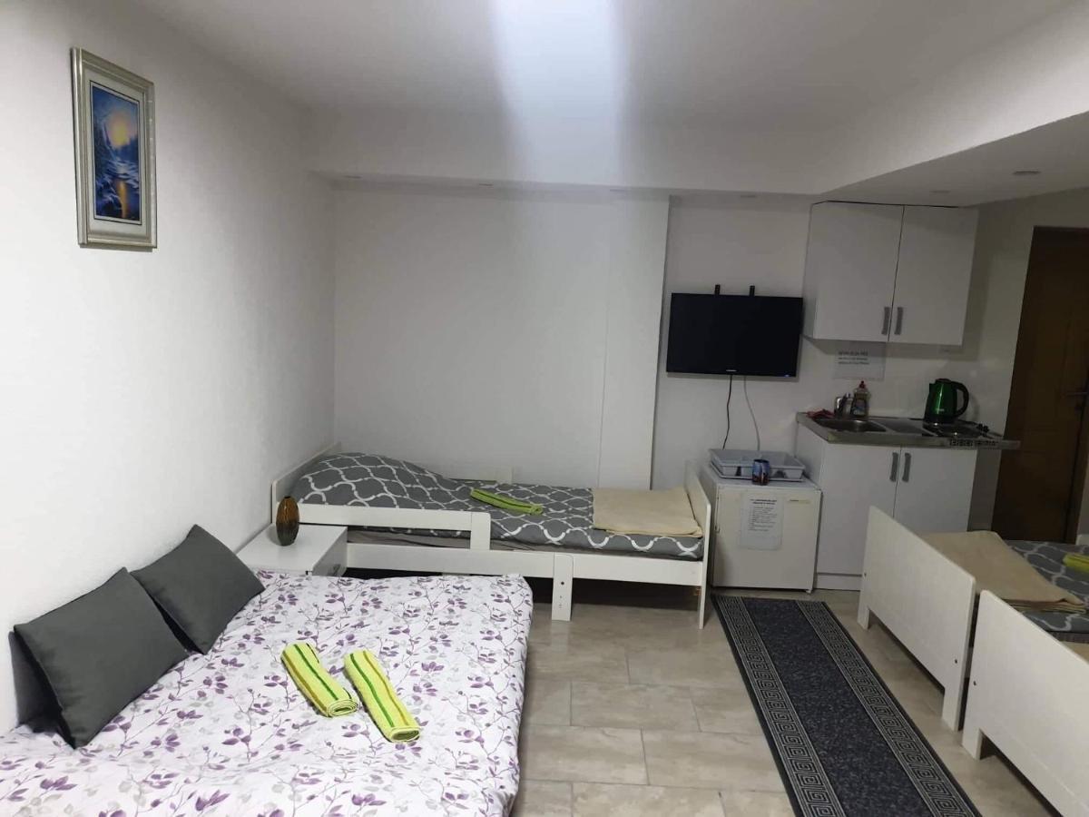 Apartmán Vela-Edo Zavidovici Exteriér fotografie